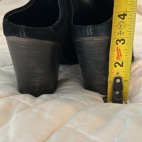 Chinese Laundry faux suede ankle boots, so cute! Fits a size 9.5, great cond! - Picture 5 of 8